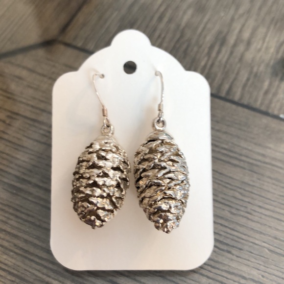 Vintage Silver Plated Tiny Pinecone Earrings - Picture 9 of 11